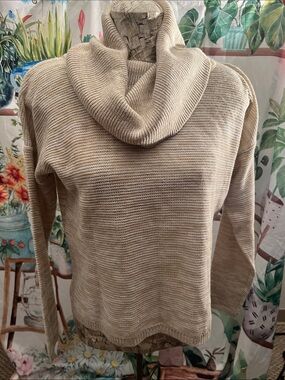 🍂🍁Size M Cozy Women's Cowl Neck Sweater - Cream
